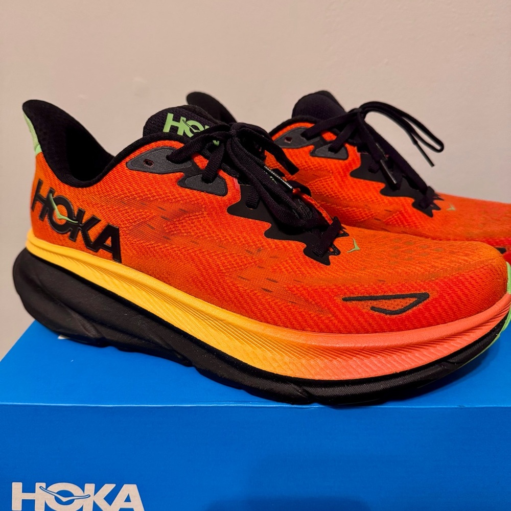 Hoka One Clifton 9 Shoes - Men's size 10.5 Flame Vibrant Orange Road Running